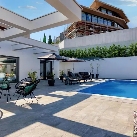 Design M Vikendica Pula