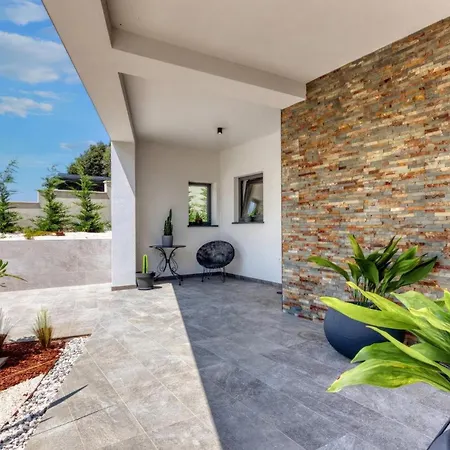 Design M * Πούλα